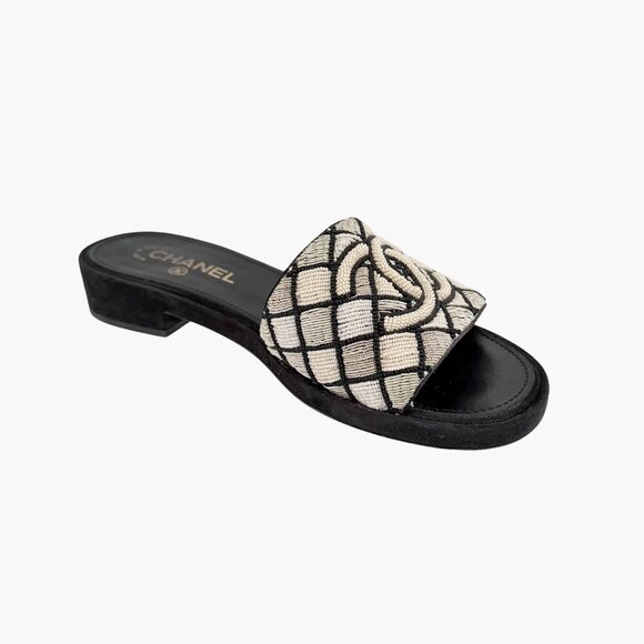 Chanel Embroidered Pearl CC Slide Mule Sandals Black White Size 39.5 US 8.5-9 - Picture 11 of 15